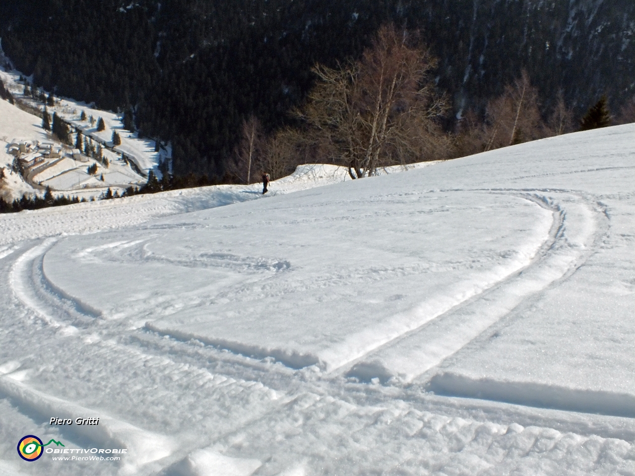 13 Un cuore tracciato nella neve....JPG